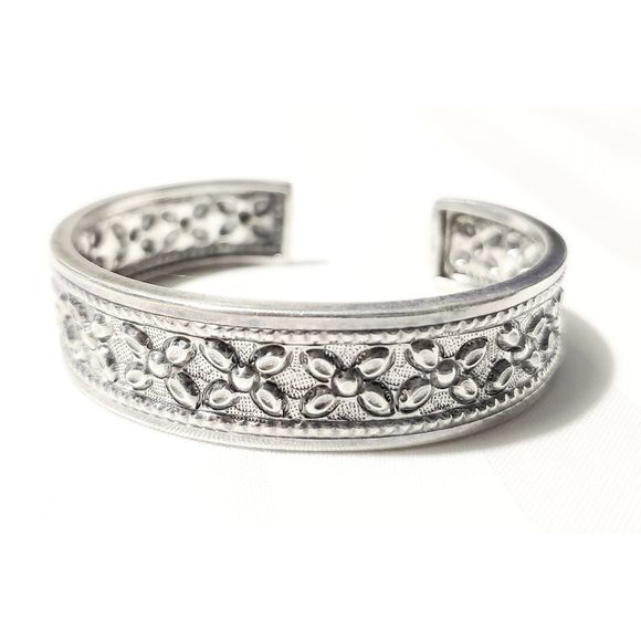 Vintage 925 Sterling Silver Flower embossed Art Deco Cuff Bangle 30 gram - Picture 2 of 13